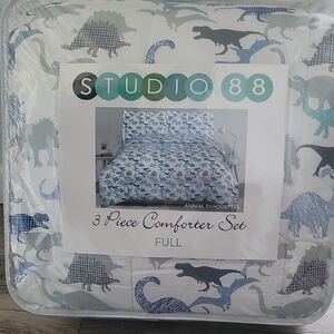 Studio 88 Blue and Gray Dinosaur Comforter Set